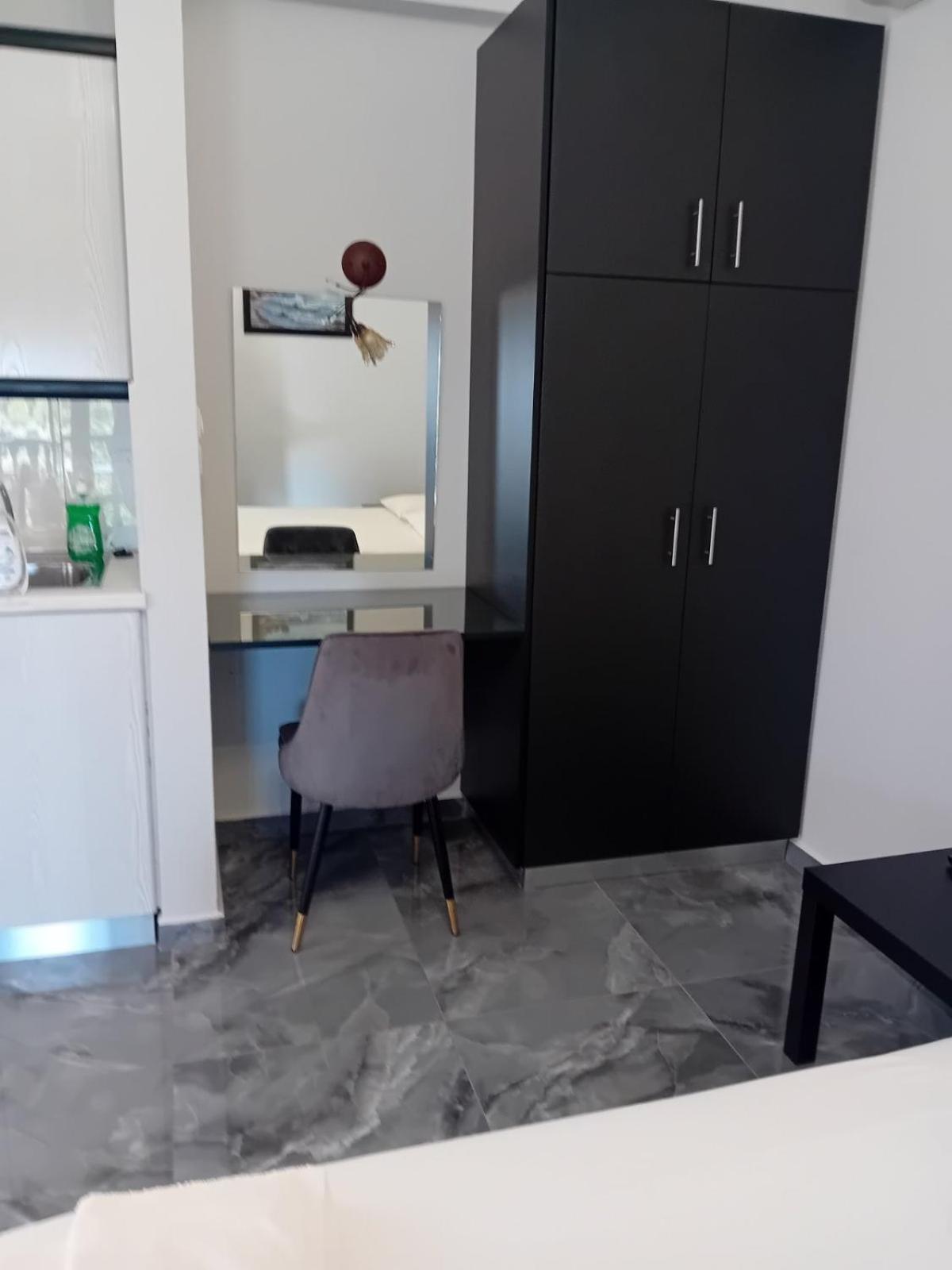 Eleni'S Studios Кателиос Екстериор снимка
