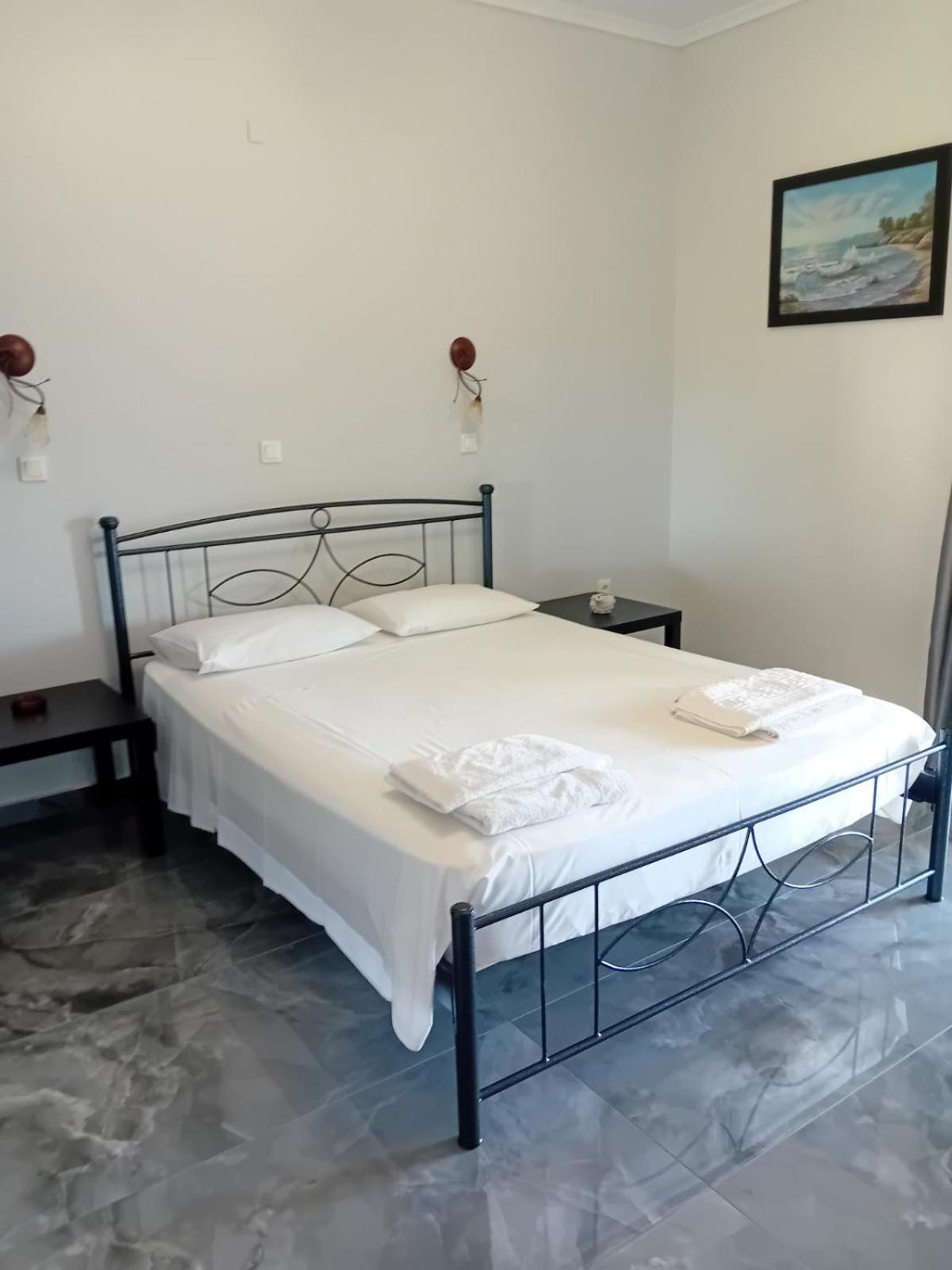 Eleni'S Studios Кателиос Екстериор снимка